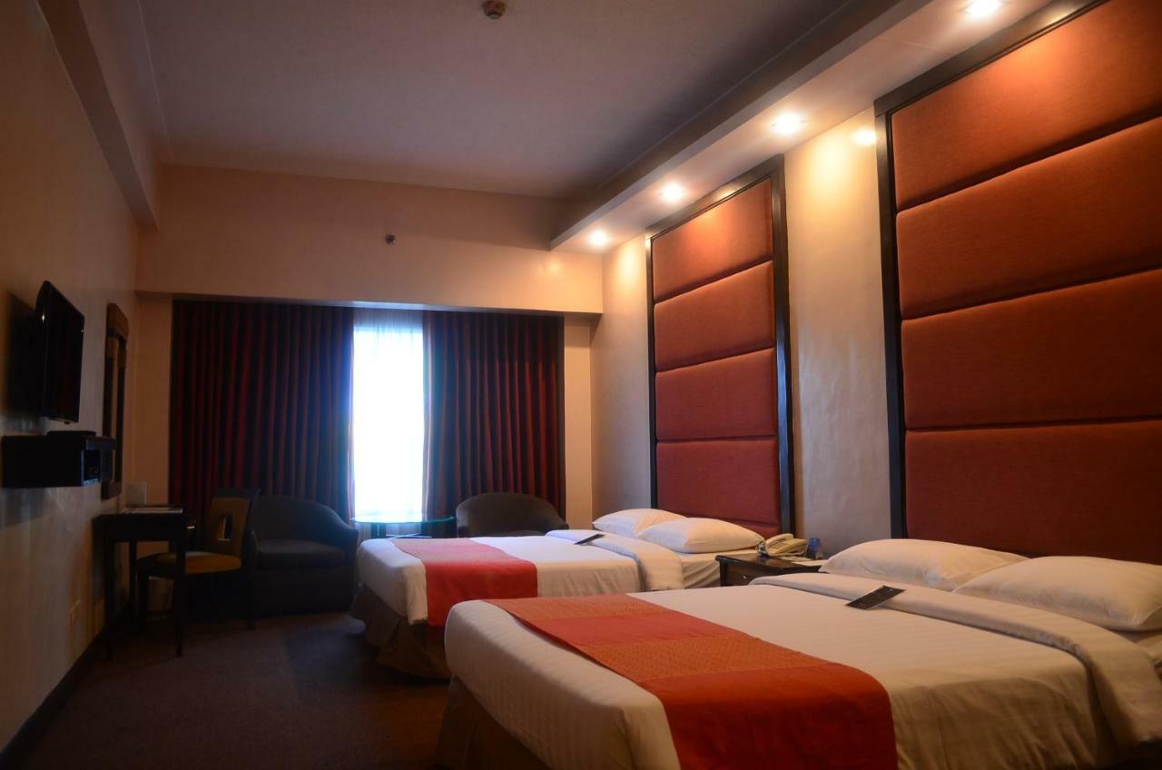 Hotel Rembrandt Quezon City Dış mekan fotoğraf